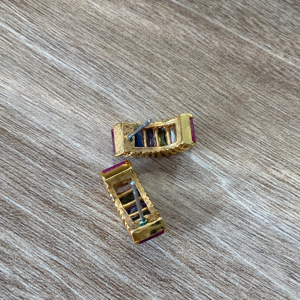 Elegant Vintage Gold toned with Multicolor Crystal Earrings - Picture 4 of 7